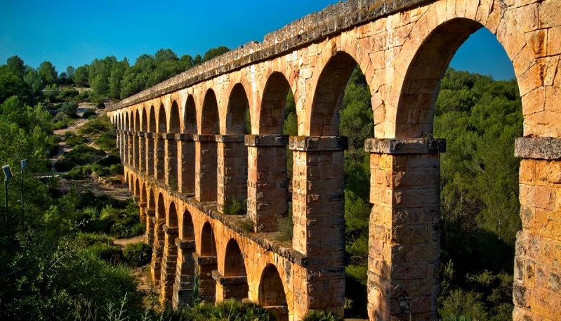 Những cây cầu cổ xưa ở Châu Âu - Migola Travel