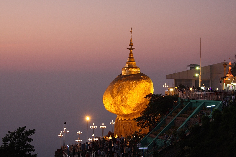 Kinh nghiệm du lịch Myanmar - Golden Rock