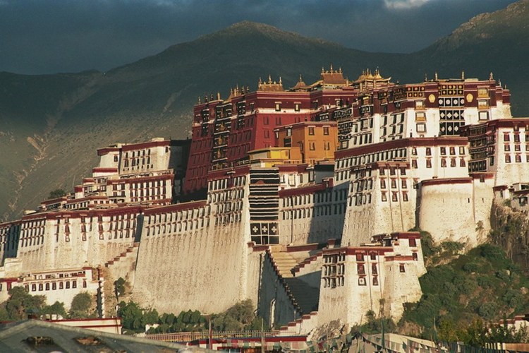 Kết quả hình ảnh cho Cung điện Potala