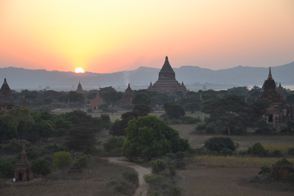 kinh nghiệm du lịch myanmar - Hoàng hôn ở Bagan