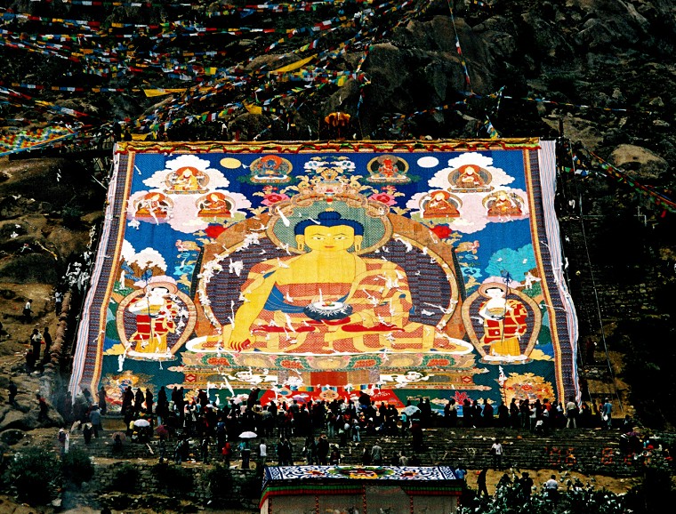 shoton-festival-in-tibet