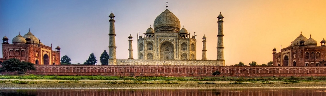 Taj Mahal, ngôi đền nổi tiếng ở Ấn Độ được xem là biểu tượng của tình yêu bất diệt giữa hoàng đế Shah Jahan và hoàng hậu Mumtaz Mahal