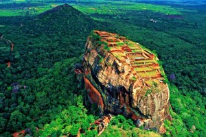 nui-da-su-tu-sigiriya-sri-lanka