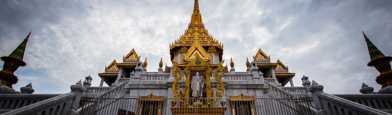 Chùa Phật Vàng 5,5 tấn – ngôi chùa nổi tiếng và linh thiêng nhất thủ đô Bangkok, tìm hiểu về Phật giáo nguyên thủy của Thái Lan
