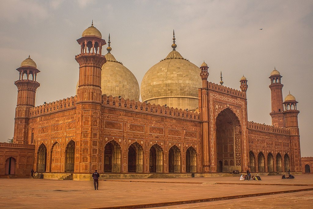 badshahi-mosque