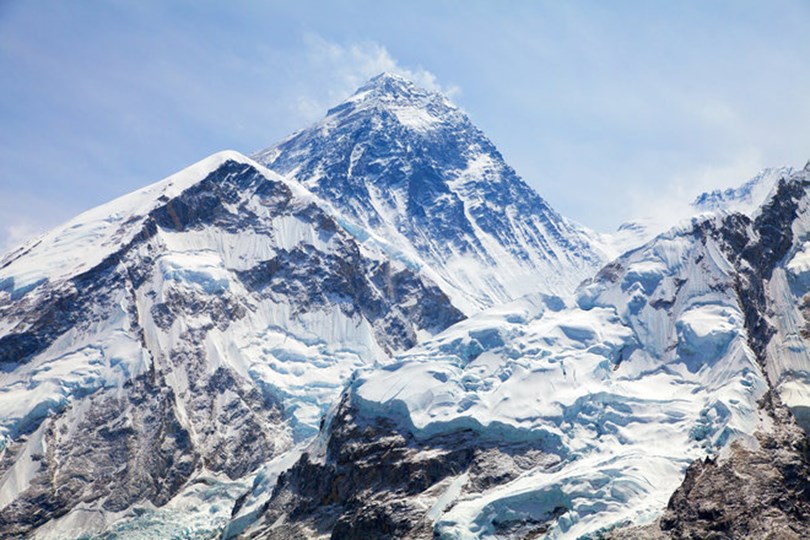 Bạn nghĩ đã biết hết về đỉnh Everest? 7 điều dưới đây sẽ khiến bạn bất  ngờ...