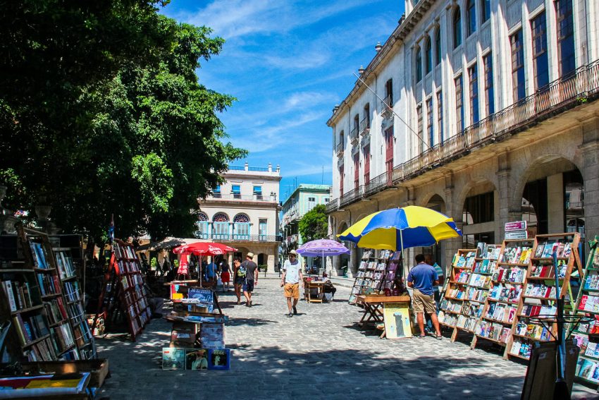 Plaza-de-Armas