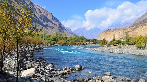 Vẻ dẹp thung lũng Hunza phía bắc Pakistan. 