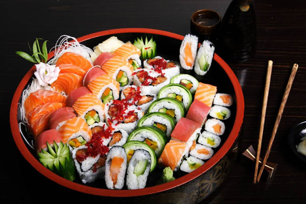 sushi chính là biểu tượng ẩm thực của Nhật Bản