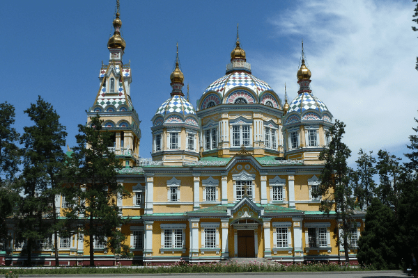 nhà thờ Zenkov Cathedral 