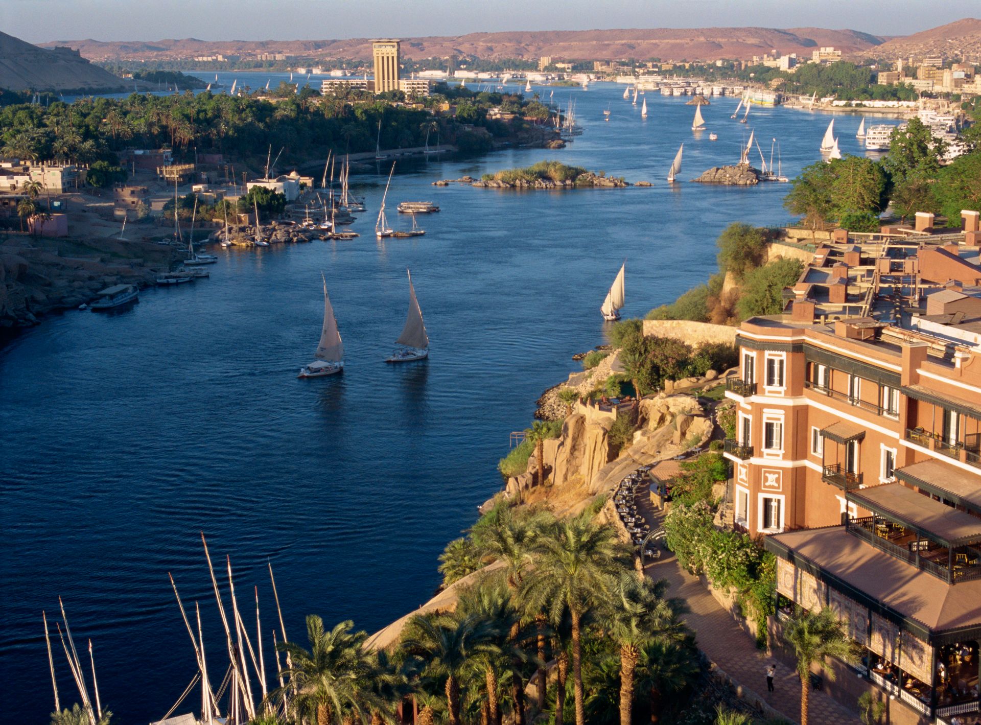 Sông Nile trải dài trên 11 quốc gia