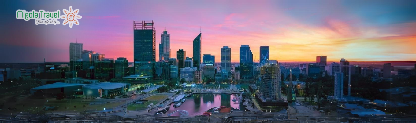 Perth là thủ phủ của bang Tây Úc. Nằm bên bờ sông Thiên Nga (Swan) tuyệt đẹp, Perth luôn được du khách gắn cho cái tên “thành phố ngoài trời” khi đặt chân đến xứ sở kangaroo. 