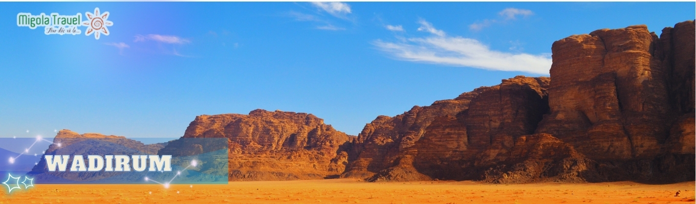 Wadi Rum – sa mạc đỏ được mệnh danh là “Thung lũng Mặt Trăng”. Với cảnh quan như đến từ hành tinh khác, nơi đây từng là bối cảnh của các bộ phim bom tấn như The Martian, Lawrence of Arabia. 