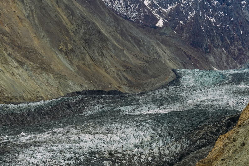 Sông Băng Hopper – Dải Băng Sống Giữa Thung Lũng Hopper Của Miền Bắc Pakistan