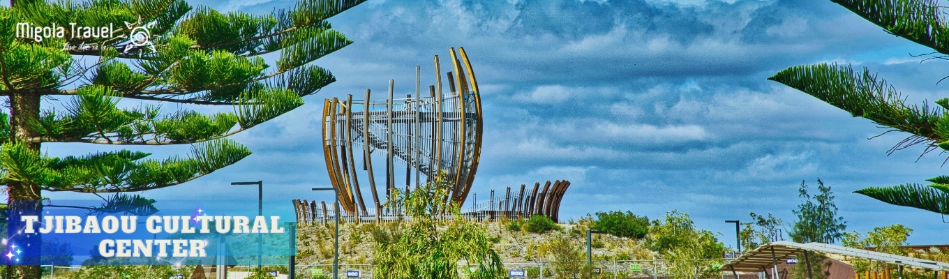 Trung tâm văn hóa Kanak nổi bật với kiến trúc độc đáo mô phỏng những ngôi nhà truyền thống, là nơi lưu giữ và giới thiệu lịch sử, nghệ thuật và bản sắc của người bản địa New Caledonia.